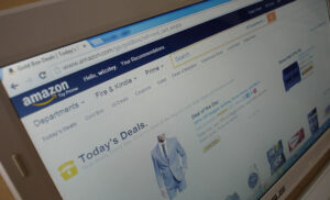 Vale a pena comprar roupas na Amazon?