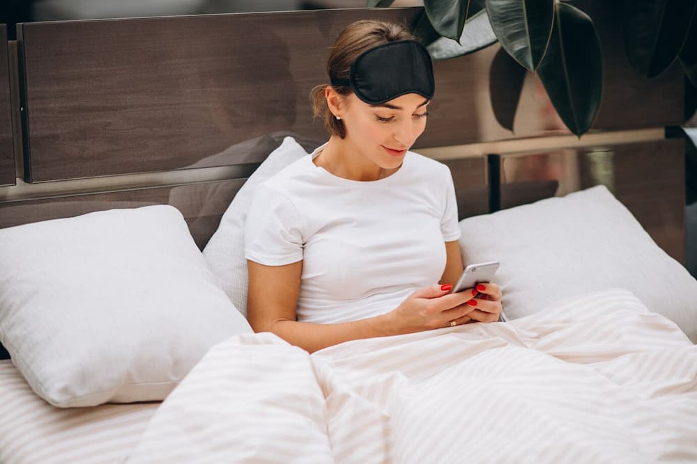 O uso de celular pode prejudicar a noite de sono?